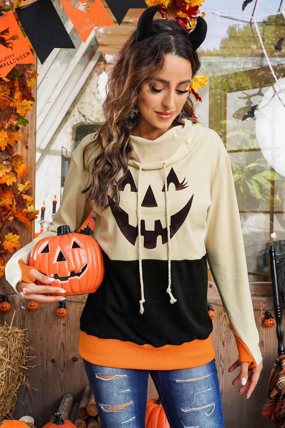 Long Sleeve Jack-O'-Lantern Graphic Sweatshirt - MyriadMart