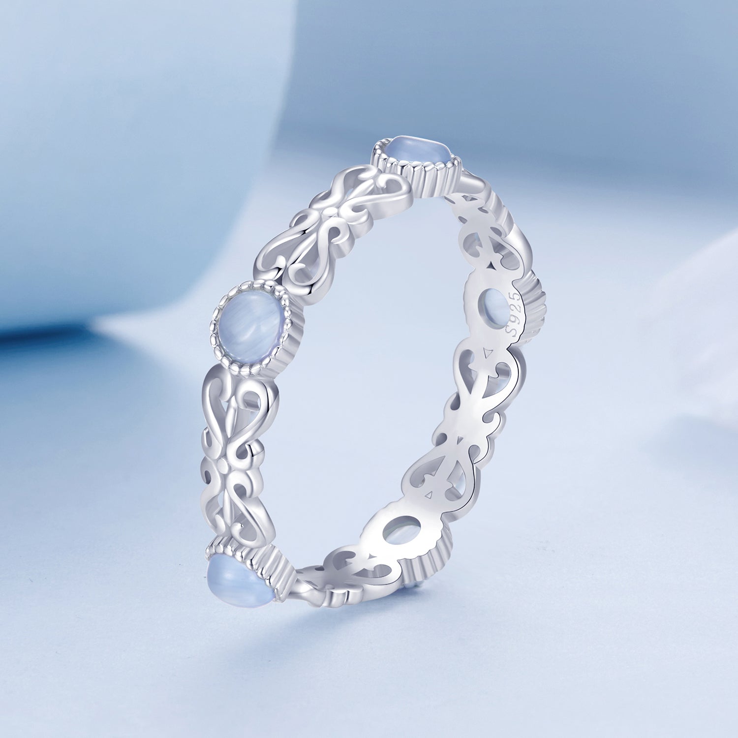 S925 Sterling Silver 4mm Plated Platinum Ring for Women Size 6.0 on sale at MyriadMart